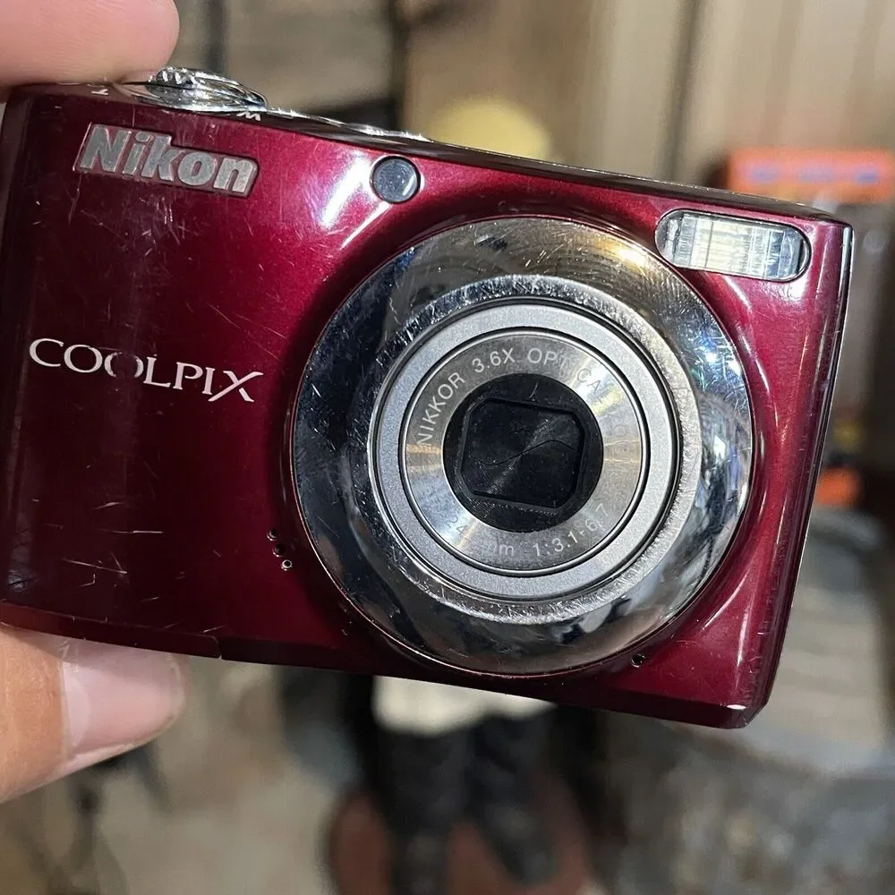 Nikon Coolpix L22 12MP 3.6x Optical Zoom Red Digital Camera For PARTS OR REPAIR